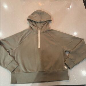 women’s vuori restore quarter zip sz m